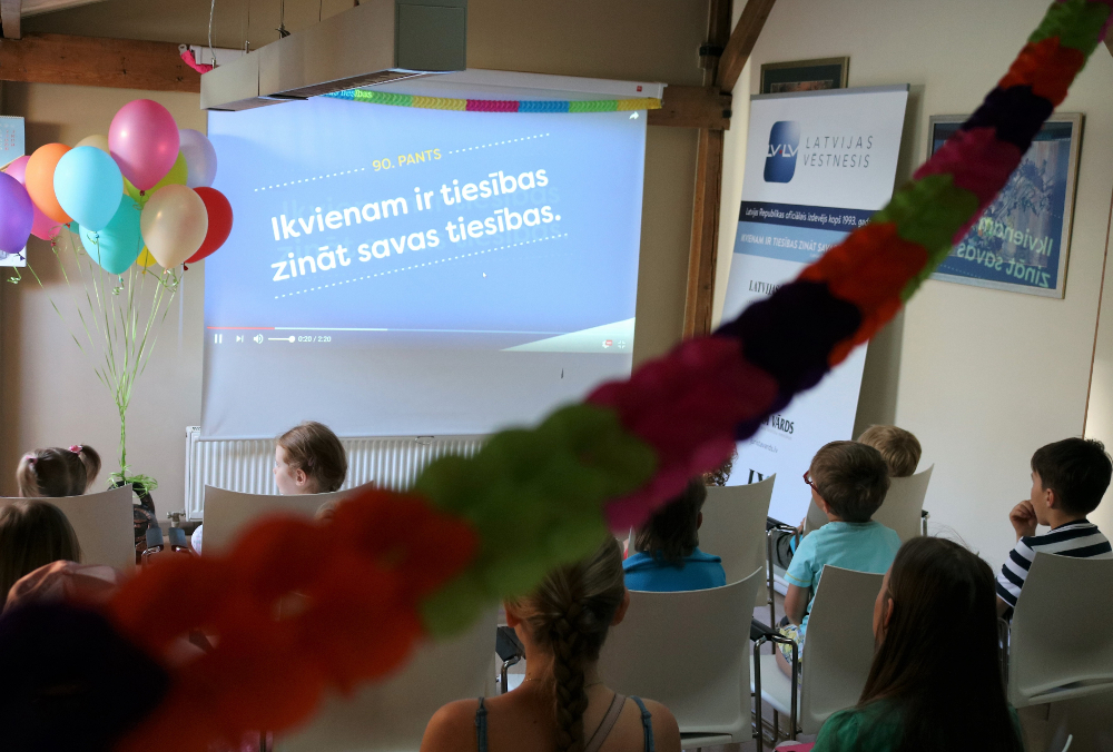 Bērnu noteikumi: robots, naktsmiers un makaroni