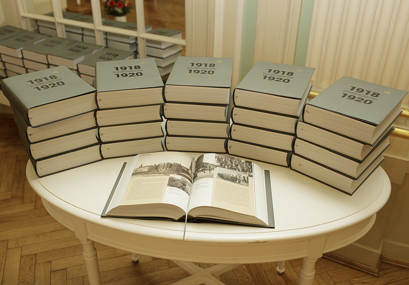 800 lappusēs par Latviju tās pirmsākumos! (papildināta 04.12.)