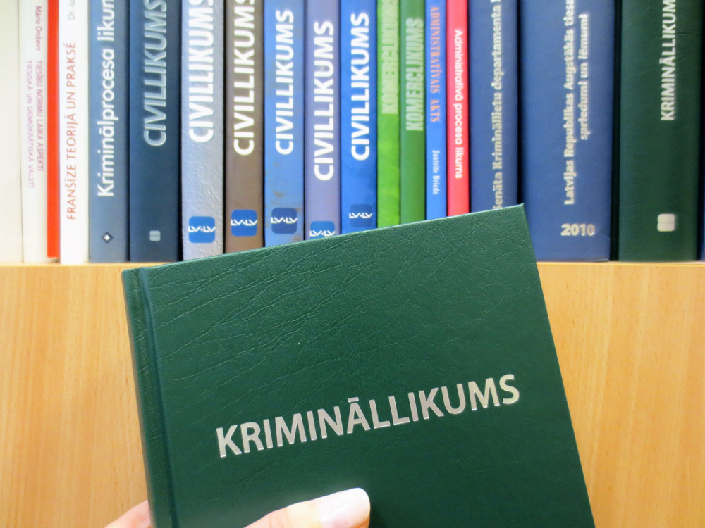 4. novembrī prezentēs jauno grāmatu “Krimināllikums”!