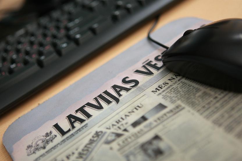 11.Saeima turpinās izskatīt Oficiālo publikāciju likumprojektu