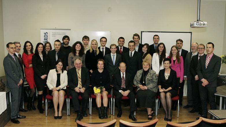 "Jurista Vārds" apbalvo konkursa uzvarētājus: jaunos tiesību zinātnes talantus 